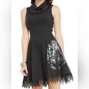 Her Universe Harry Potter Hogwarts shield halter lace up Dress sizes 18 and 12
